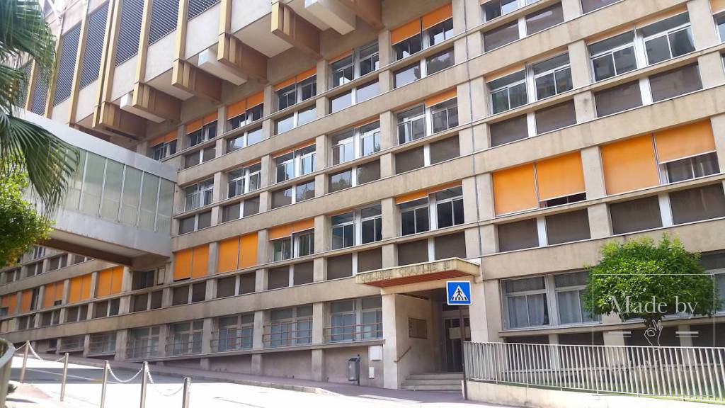 Des vapeurs nauséabondes provoquent une peur d’évacuation au Collège Charles III