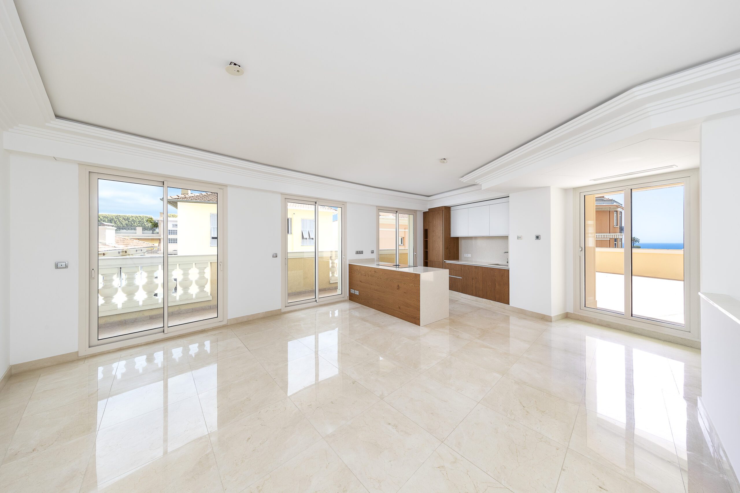VENTE : L'Oiseau Bleu – 443 m² – 13,8 M€
