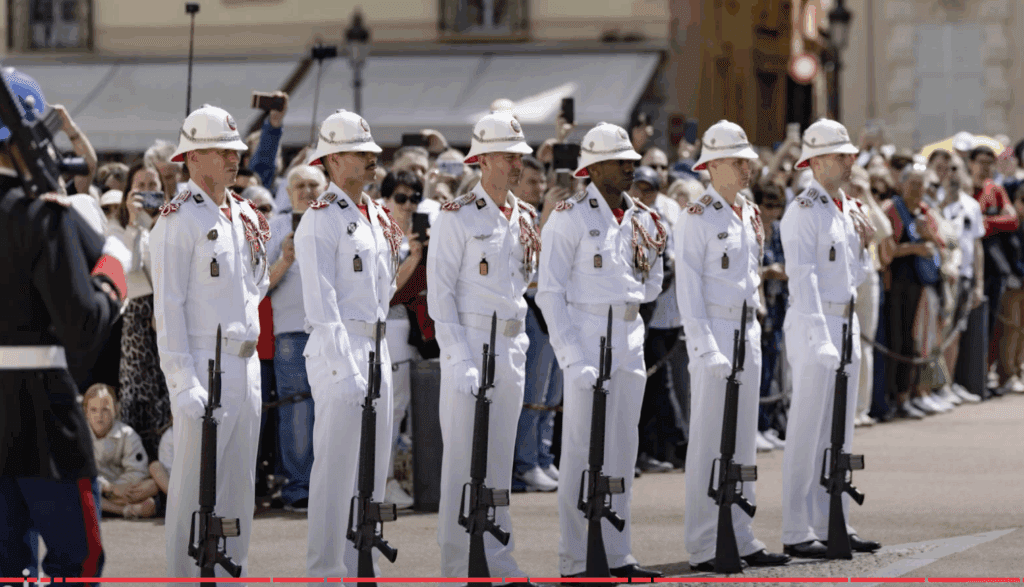 Carabiniers du prince Don Summer Blancs pour la tradition du palais