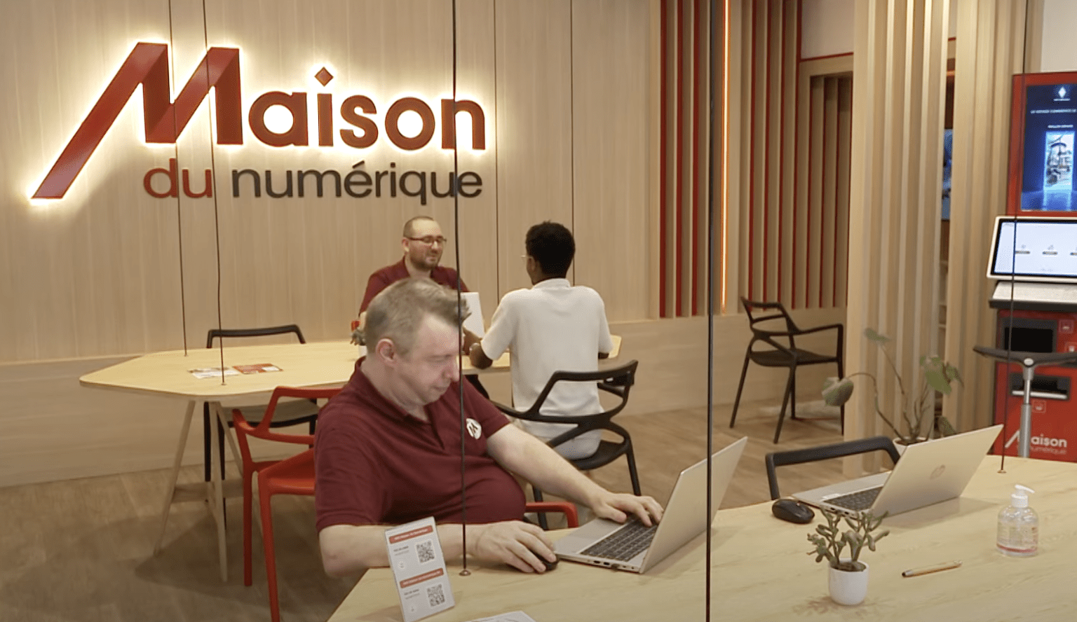 Des escroqueries à Chatgpt, Monaco se connecte à Digital House