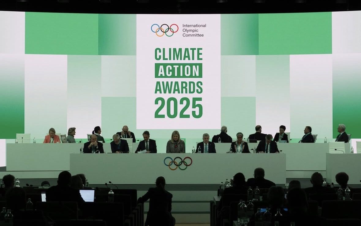 Le Prince Albert II rend hommage aux champions du climat lors de la session du CIO à Milan