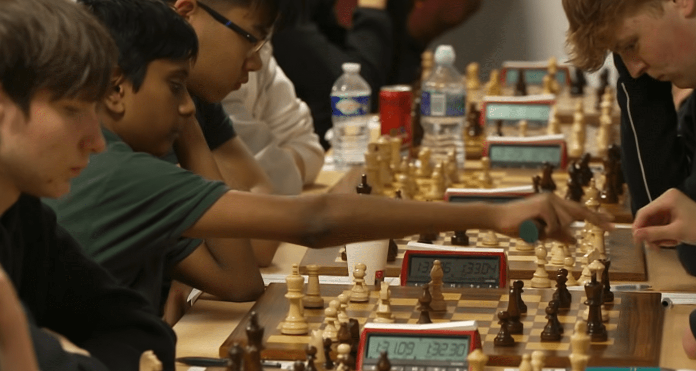 De jeunes talents des échecs s'affrontent à Monaco