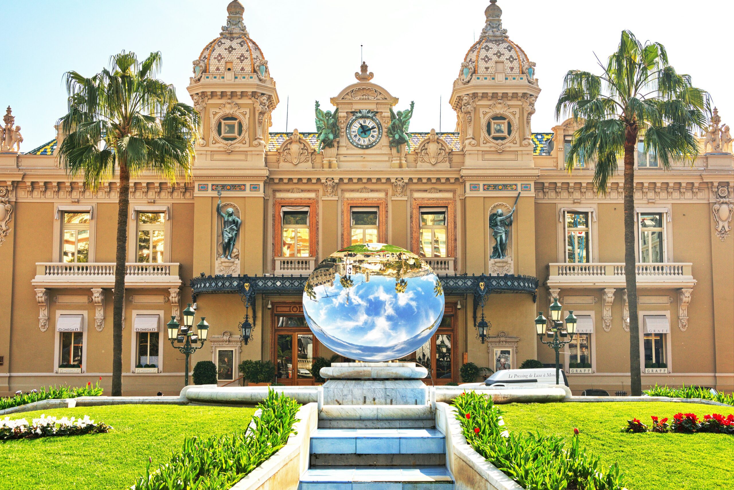 Le Casino de Monte Carlo présente les carrières cachées derrière le glamour