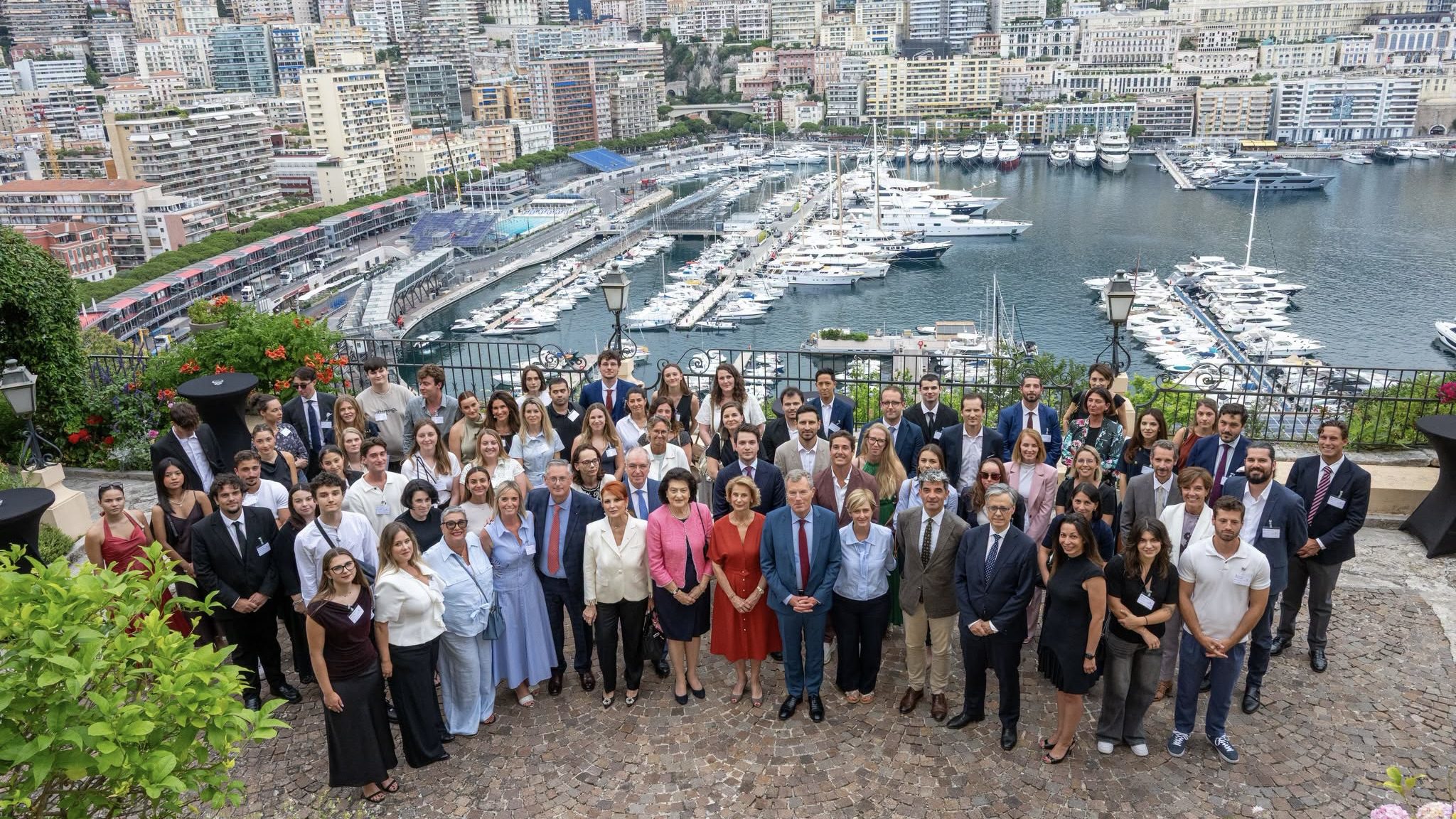 Monaco lance un réseau d'anciens élèves du CID pour connecter les générations de diplômés en recherche d'emploi