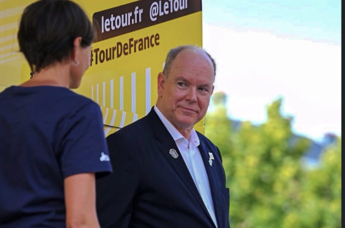 Le Prince Albert II se joint aux célébrations du Tour de France