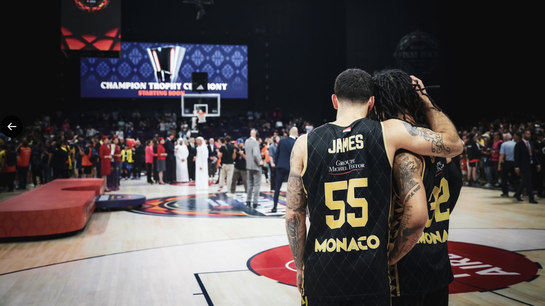 La Roca Team bannie du basket français après avoir remporté le titre alors que la course au rachat entre dans la dernière ligne droite