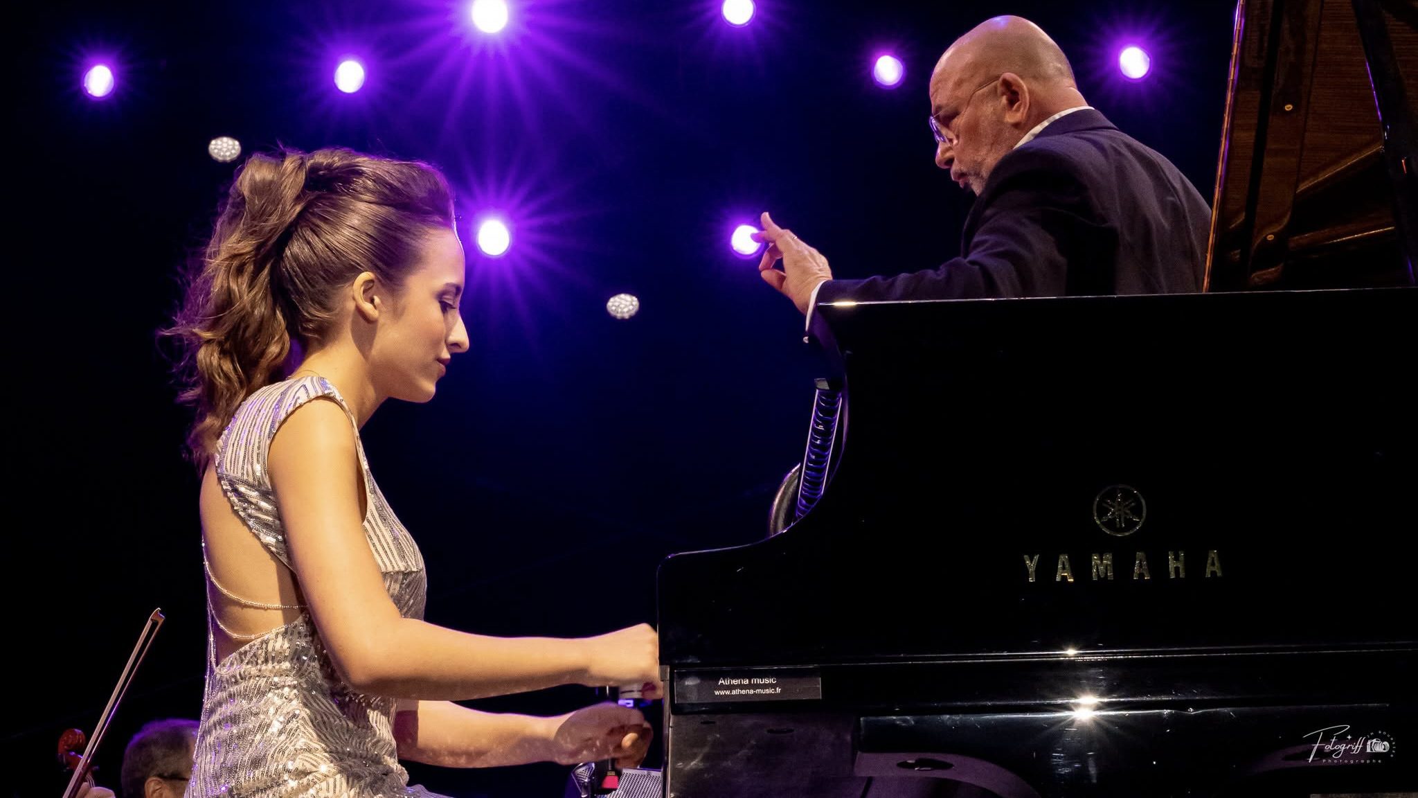 La pianiste monégasque Stella Almondo reçoit une standing ovation à « Un Violon sur le Sable » de Royan