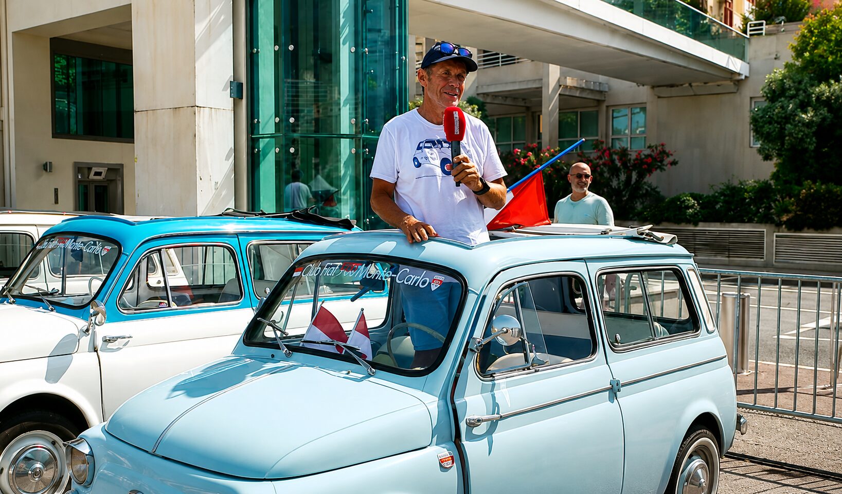 Les Fiat 500 classiques apportent la dolce vita à Monaco