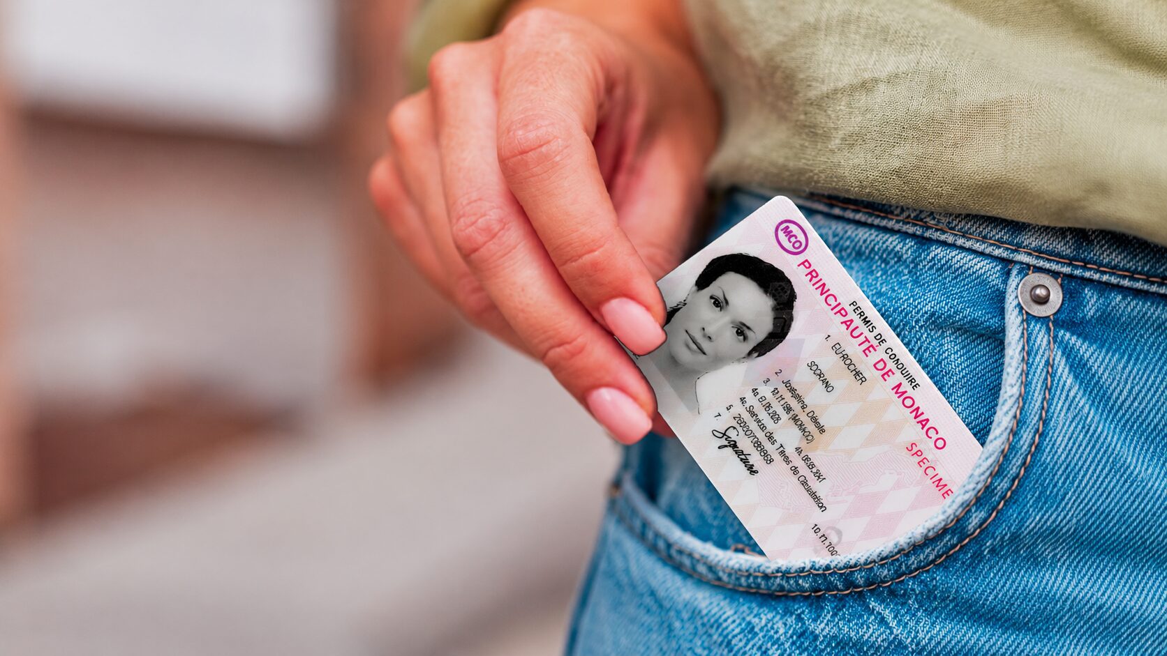 Monaco lance un nouveau permis de conduire à sécurité renforcée