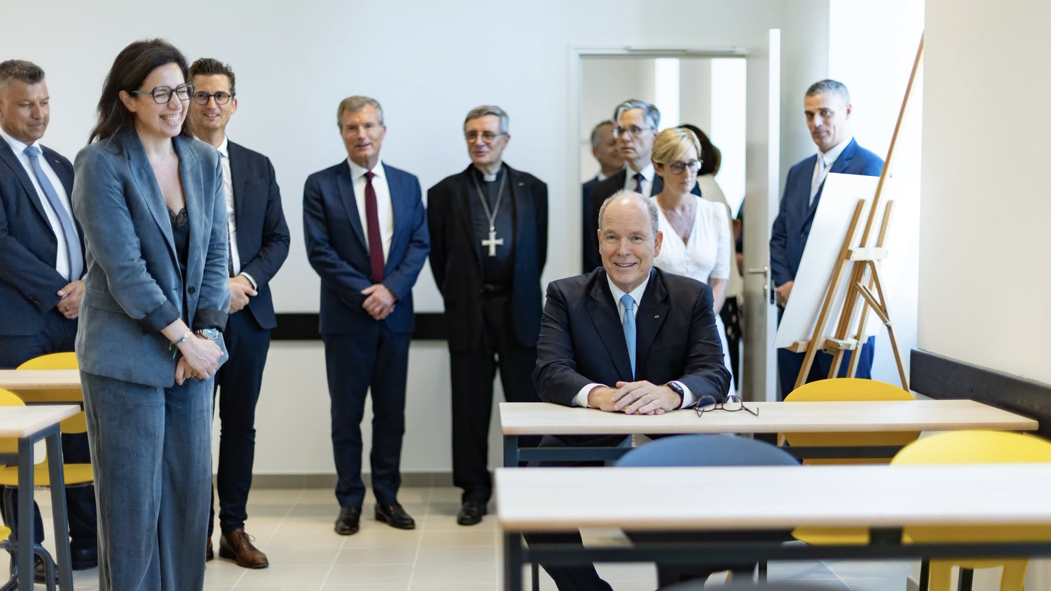 Le Prince Albert II visite le Lycée Albert 1er rénové à l'approche de la rentrée