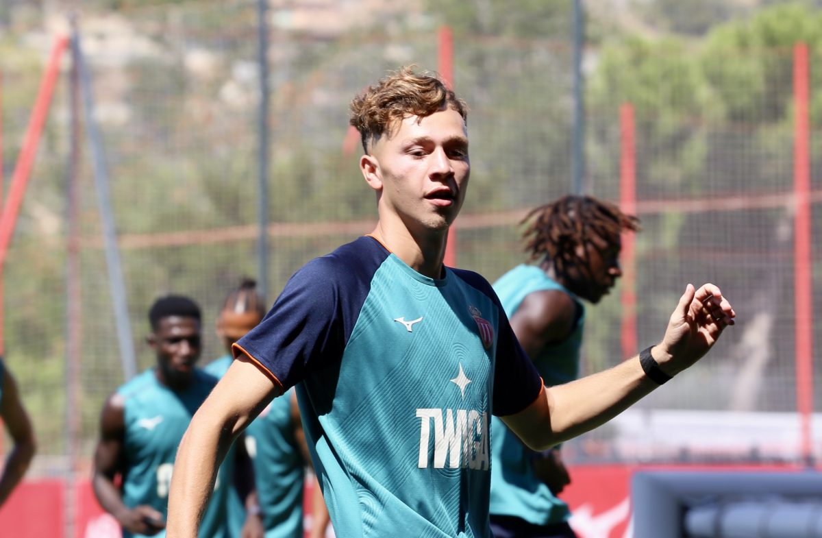 Monaco a prédit XI contre Lens : Mathys Detourbet, prêté par Manchester City, débutera