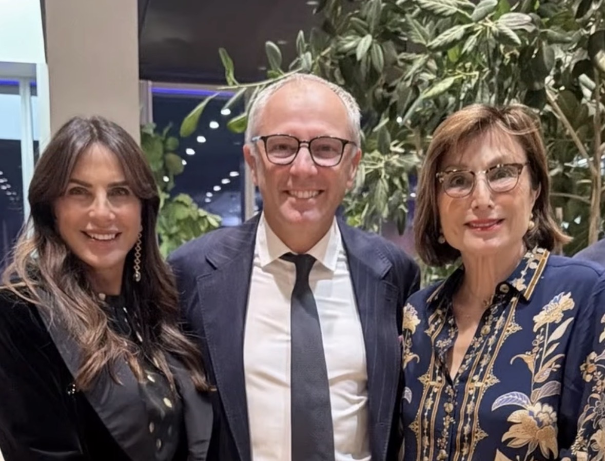 Monaco salue le chef de la F1 Stefano Domenicali à New York