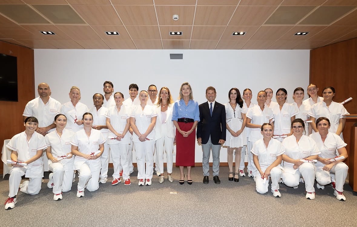 Nouvelle génération d'infirmières diplômées à Monaco