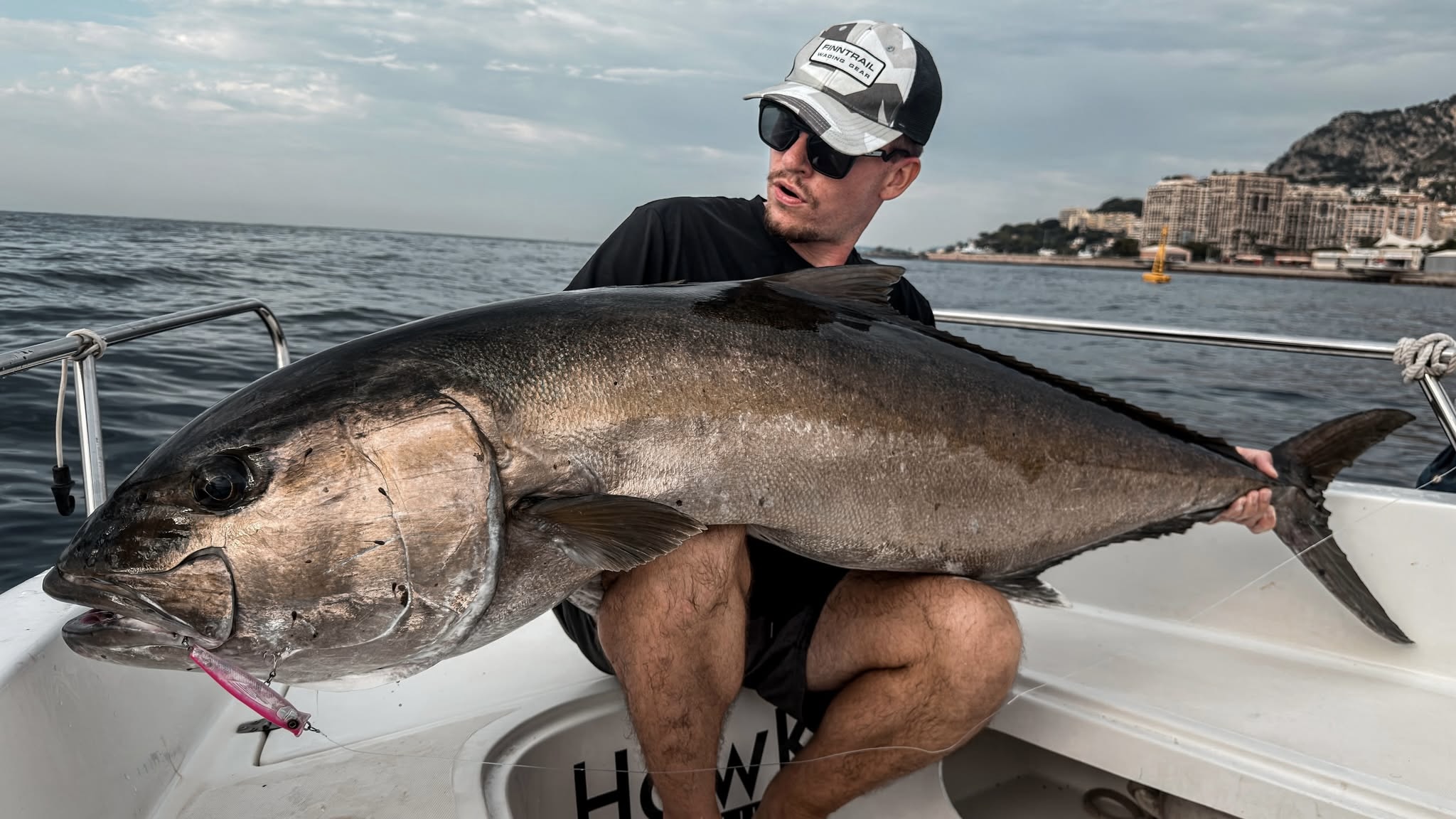 Prise monstre : sériole géante récupérée des eaux au large de Monaco
