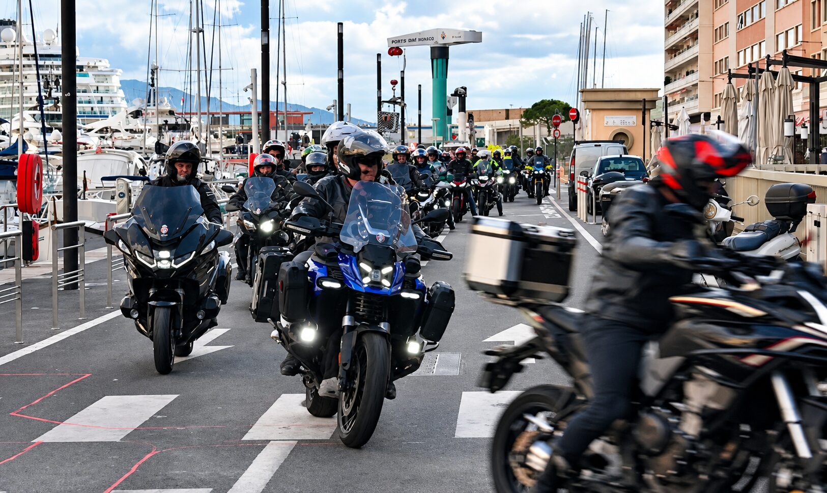 145 motos prennent la route pour la balade de l'amitié à Monaco